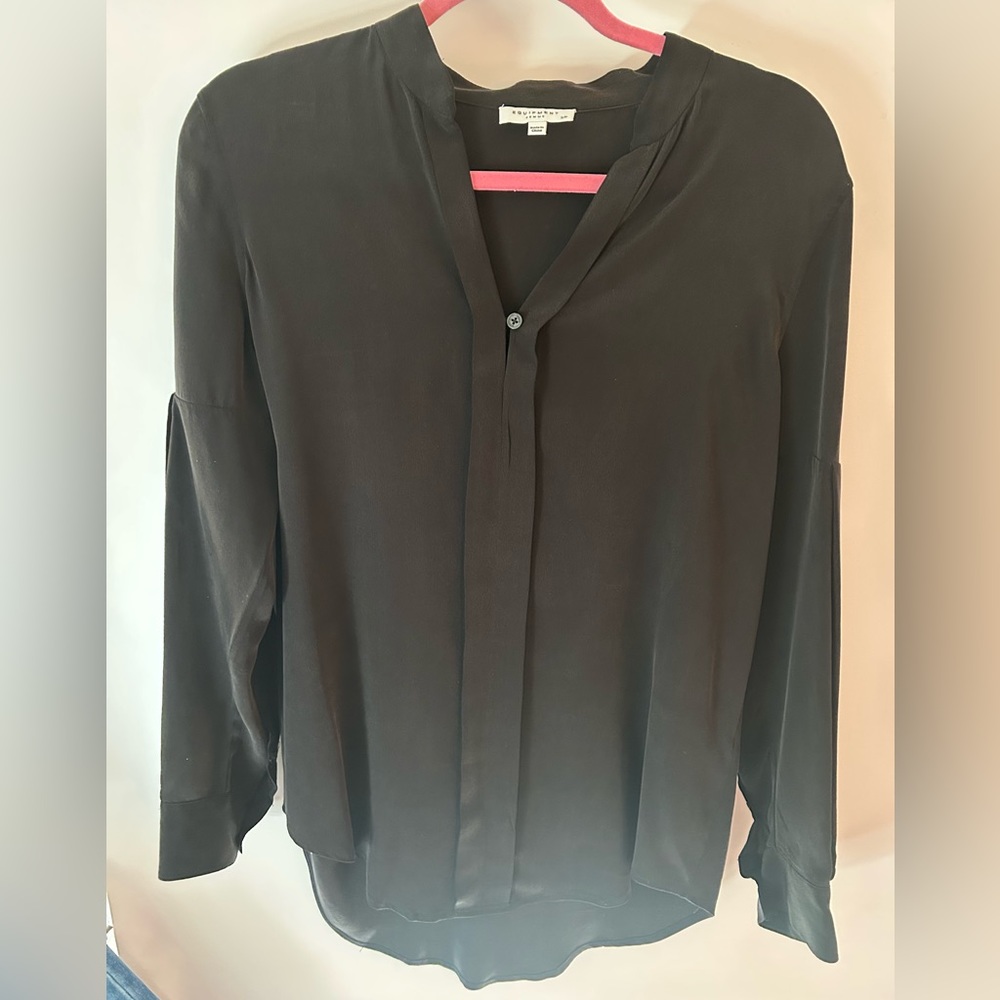 Equipment 100% silk blouse size small